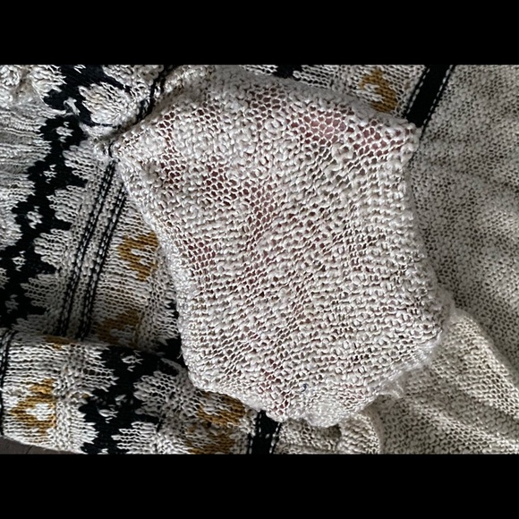 Loose Knit Crew Neck Sweater, Aztec Pattern - Picture 3 of 4